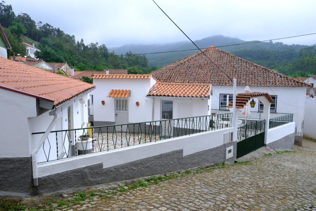 Casinha Da Eira Lägenhet Góis Exteriör bild